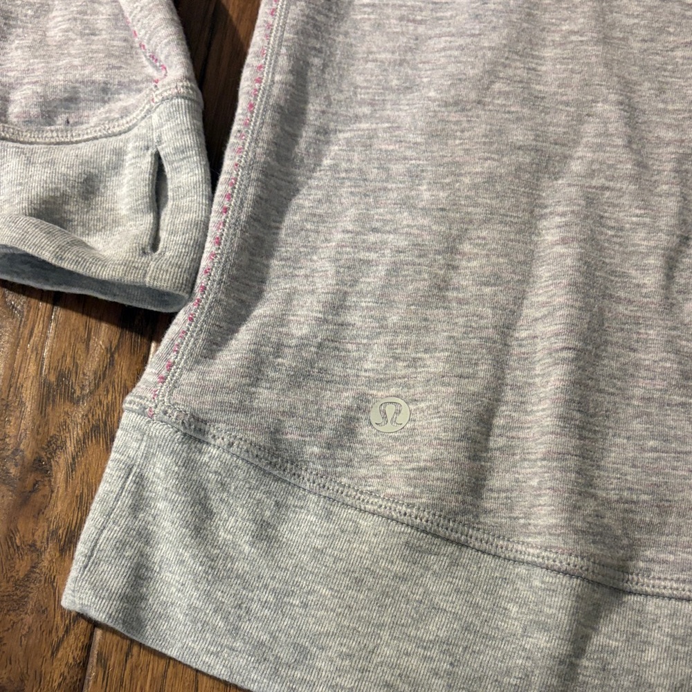 Lululemon in a Cinch REVERSAE Gray Quarter-Zip Pullover Cowl with Pink Accents - Picture 2 of 9